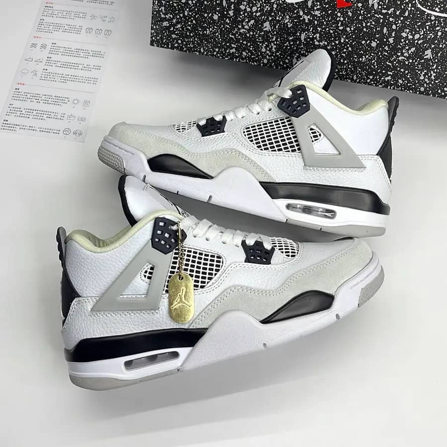نایک ایر جردن فور رترو میلیتاری بلک NIKE AIR JORDAN 4 RETRO MILITARY BLACK