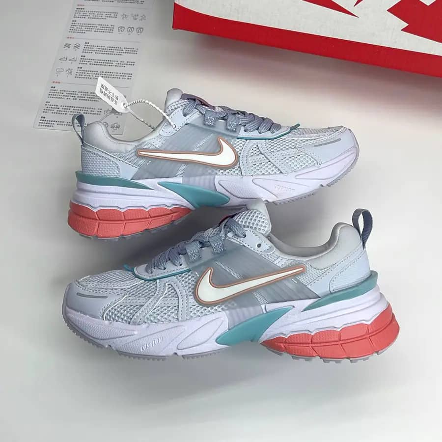 نایک وی تو کی آبی صورتی NIKE V2K