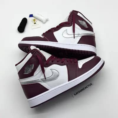 نایک ایر جردن وان ساقدار بوردو زرشکی سفید NIKE AIR JORDAN 1 HIGH BORDEAUX