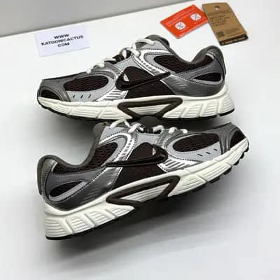 نایک وی فایو آر ان آر قهوه ای NIKE V5 RNR