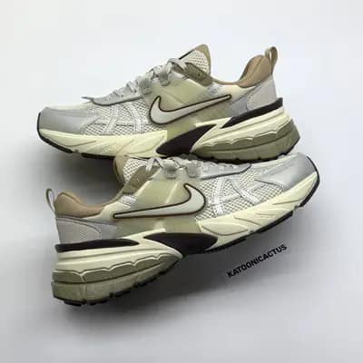 نایک وی تو کی کرم قهوه ای NIKE V2K
