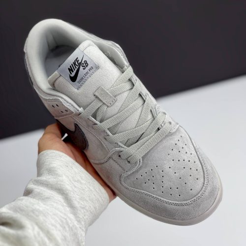 نایک اس بی دانک لو ریگنینگ چمپ NIKE SB DUNK LOW REIGNING CHAMP