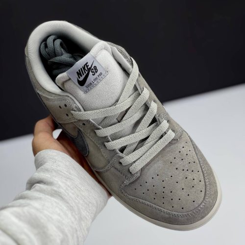 نایک اس بی دانک لو ریگنینگ چمپ طوسی تیره NIKE SB DUNK LOW REIGNING CHAMP