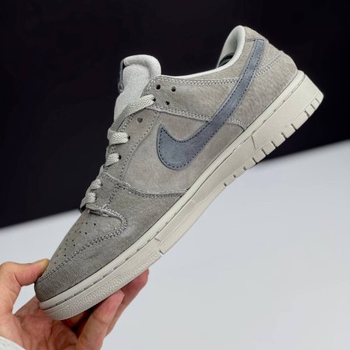 نایک اس بی دانک لو ریگنینگ چمپ طوسی تیره NIKE SB DUNK LOW REIGNING CHAMP