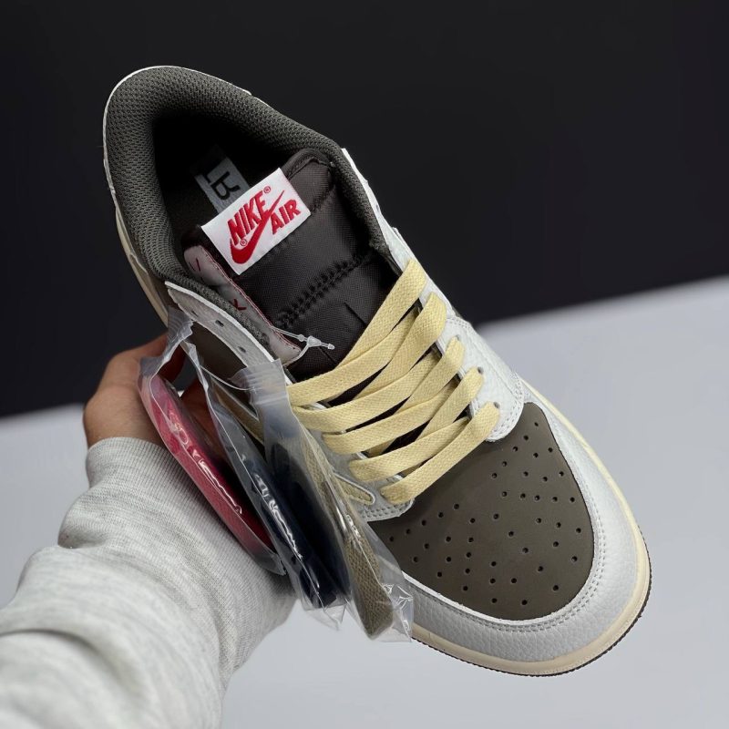 نایک ایر جردن 1 لو تراویس اسکات ریورس موکا NIKE AIR JORDAN 1 LOW TRAVIS SCOTT REVERSE MOCHA