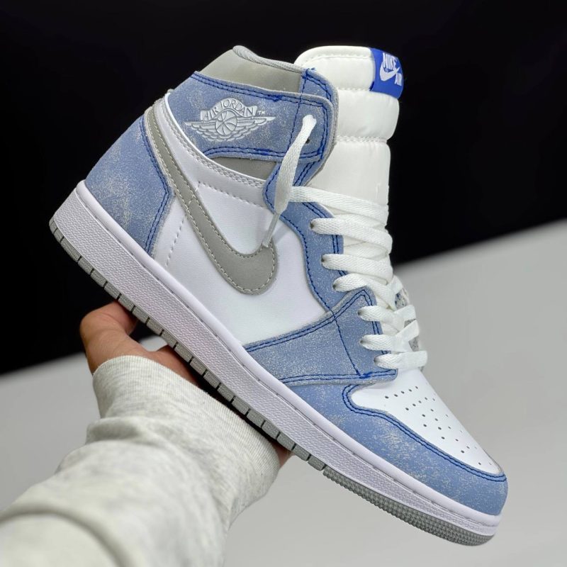 نایک ایر جردن وان ساقدار هایپر رویال سفید آبی NIKE AIR JORDAN 1 HIGH OG HYPER ROYAL