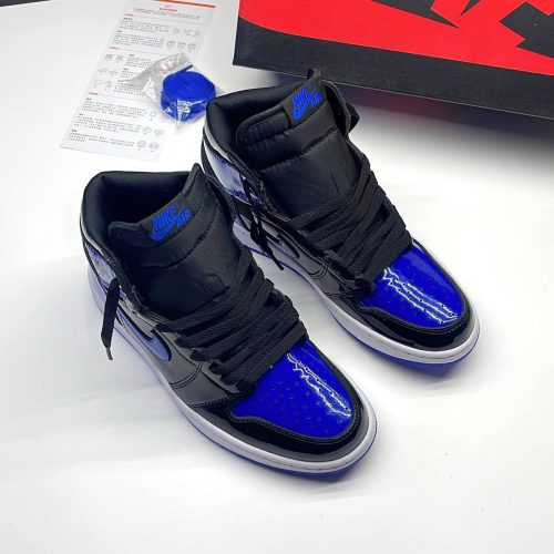 نایک ایر جردن وان ساقدار ورنی پتنت رویال آبی مشکی NIKE AIR JORDAN 1 RETRO HIGH OG PATENT ROYAL