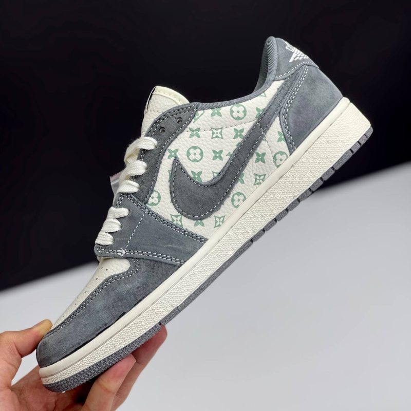 نایک ایر جردن وان لو تراویس اسکات لویی ویتون NIKE AIR JORDAN 1 LOW TRAVIS SCOTT X LOUIS VUITTON