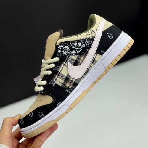 نایک اس بی دانک لو تراویس اسکات باندانا NIKE SB DUNK LOW TRAVIS SCOTT BANDANA