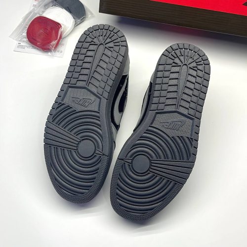 نایک ایر جردن وان لو تراویس اسکات مشکی طوسی NIKE AIR JORDAN 1 LOW TRAVIS SCOTT