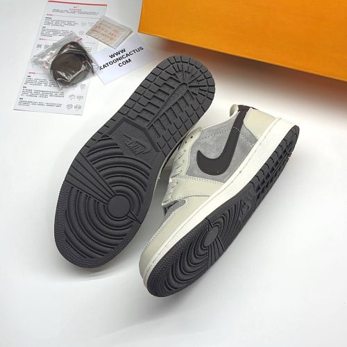 نایک ایر جردن وان لو تراویس اسکات لویی ویتون NIKE AIR JORDAN 1 LOW TRAVIS SCOTT X LOUIS VUITTON