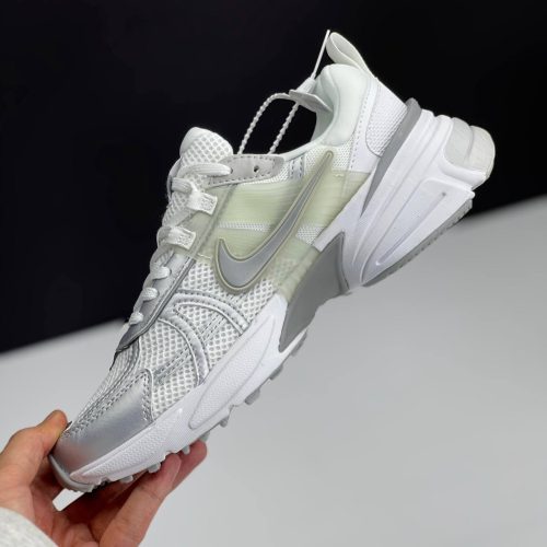 نایک وی تو کی سفید نقره ای NIKE V2K