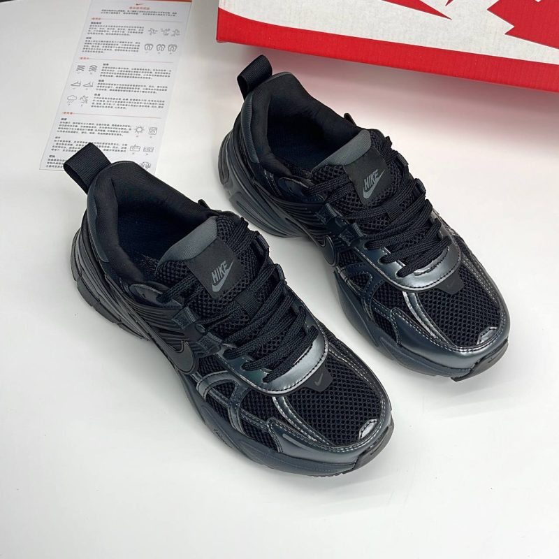 نایک وی تو کی مشکی طوسی NIKE V2K