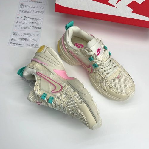 نایک وی تو کی کرم صورتی NIKE V2K