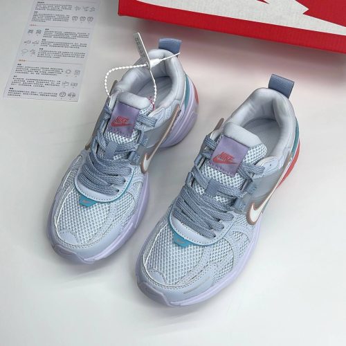 نایک وی تو کی آبی صورتی NIKE V2K