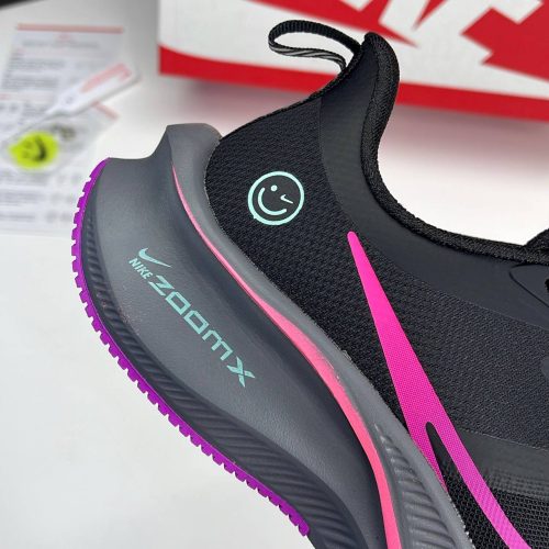 نایک زوم ایکس طرح لبخند مشکی صورتی NIKE ZOOM X