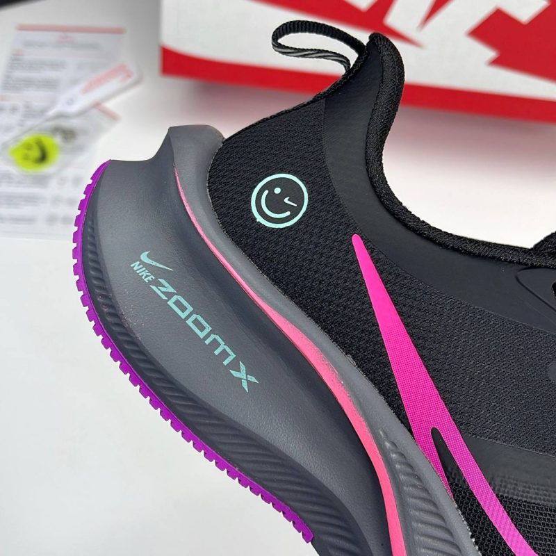 نایک زوم ایکس طرح لبخند مشکی صورتی NIKE ZOOM X