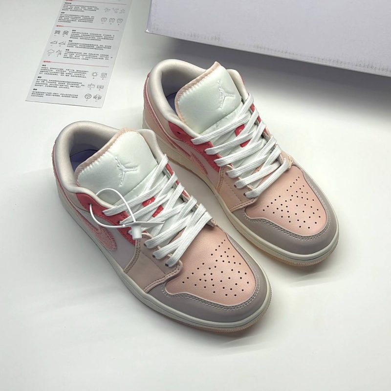 جردن وان لو مایتی سویشرز پینک AIR JORDAN 1 LOW MIGHTY SWOOSHERS PINK
