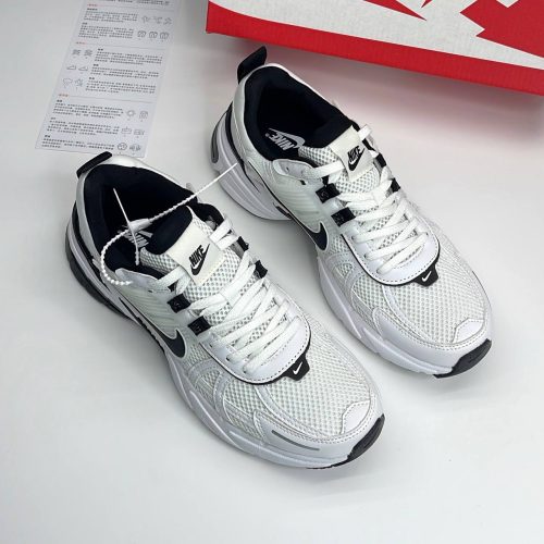 نایک وی تو کی سفید مشکی NIKE V2K