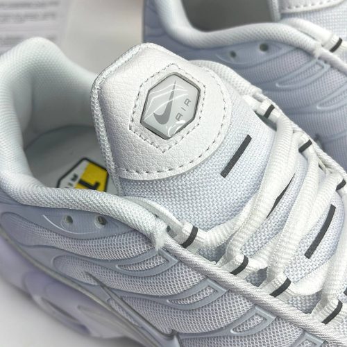 نایک ایرمکس پلاس تی ان سفید NIKE AIR MAX PLUS TN