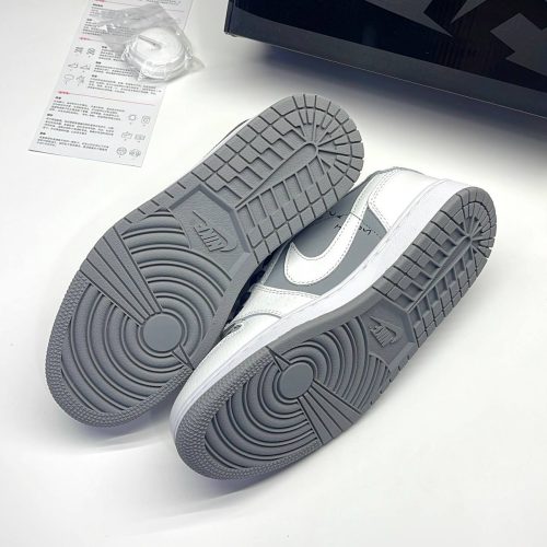 نایک ایر جردن وان لو تراویس اسکات پلی استیشن NIKE AIR JORDAN 1 LOW TRAVIS SCOTT PLAYSTATION