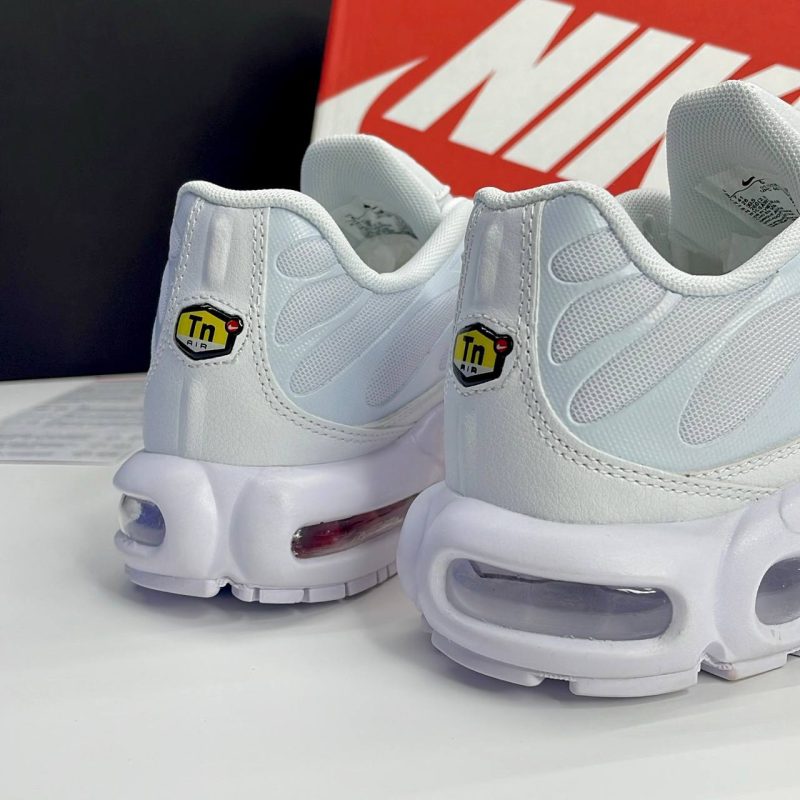 نایک ایرمکس پلاس تی ان سفید NIKE AIR MAX PLUS TN
