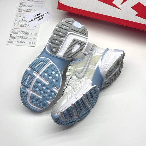 نایک وی تو کی سفید آبی NIKE V2K