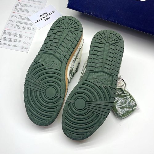 نایک ایر جردن وان لو تراویس اسکات دیور NIKE AIR JORDAN 1 LOW TRAVIS SCOTT x DIOR