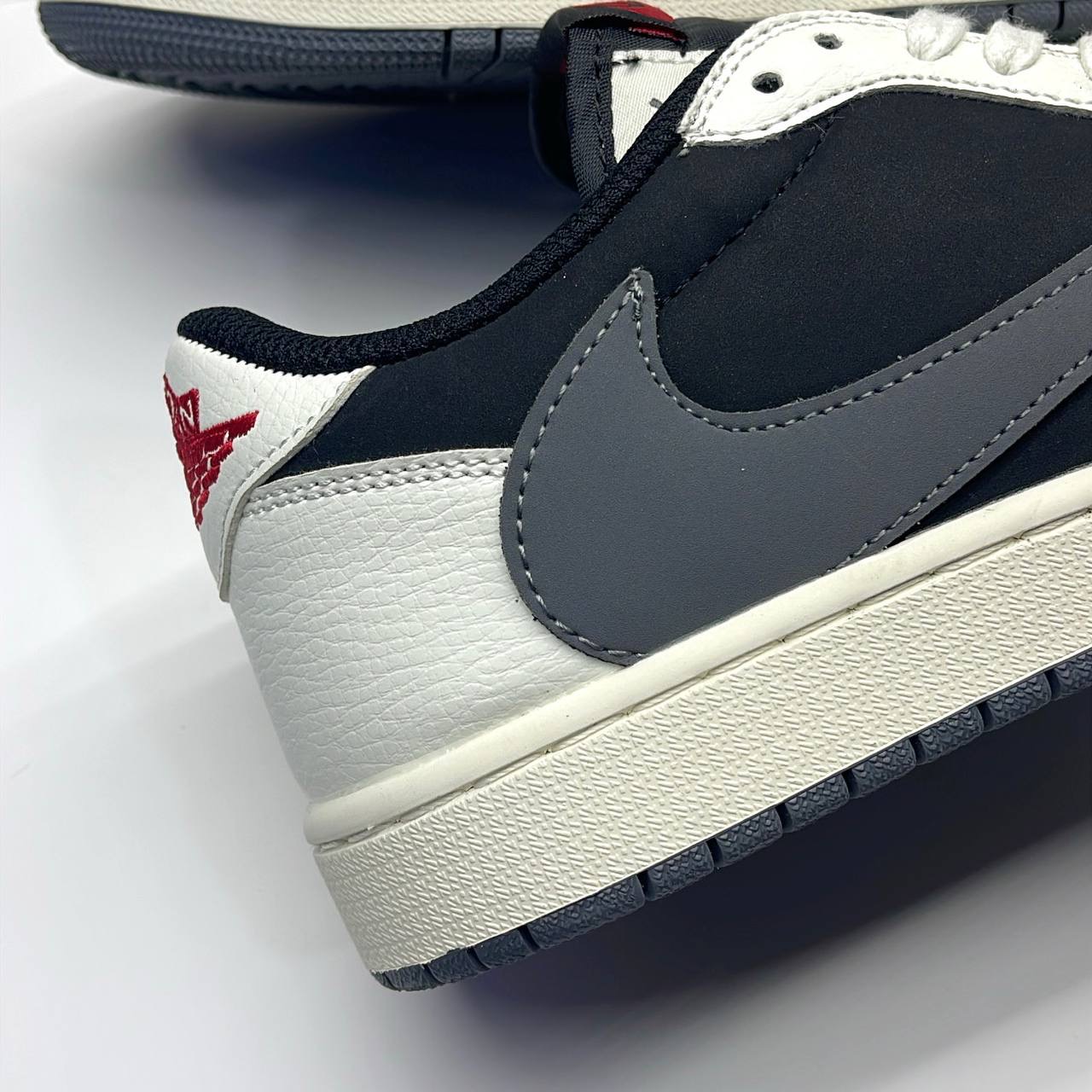 نایک ایر جردن وان لو تراویس کرم طوسی NIKE AIR JORDAN 1 LOW TRAVIS SCOTT