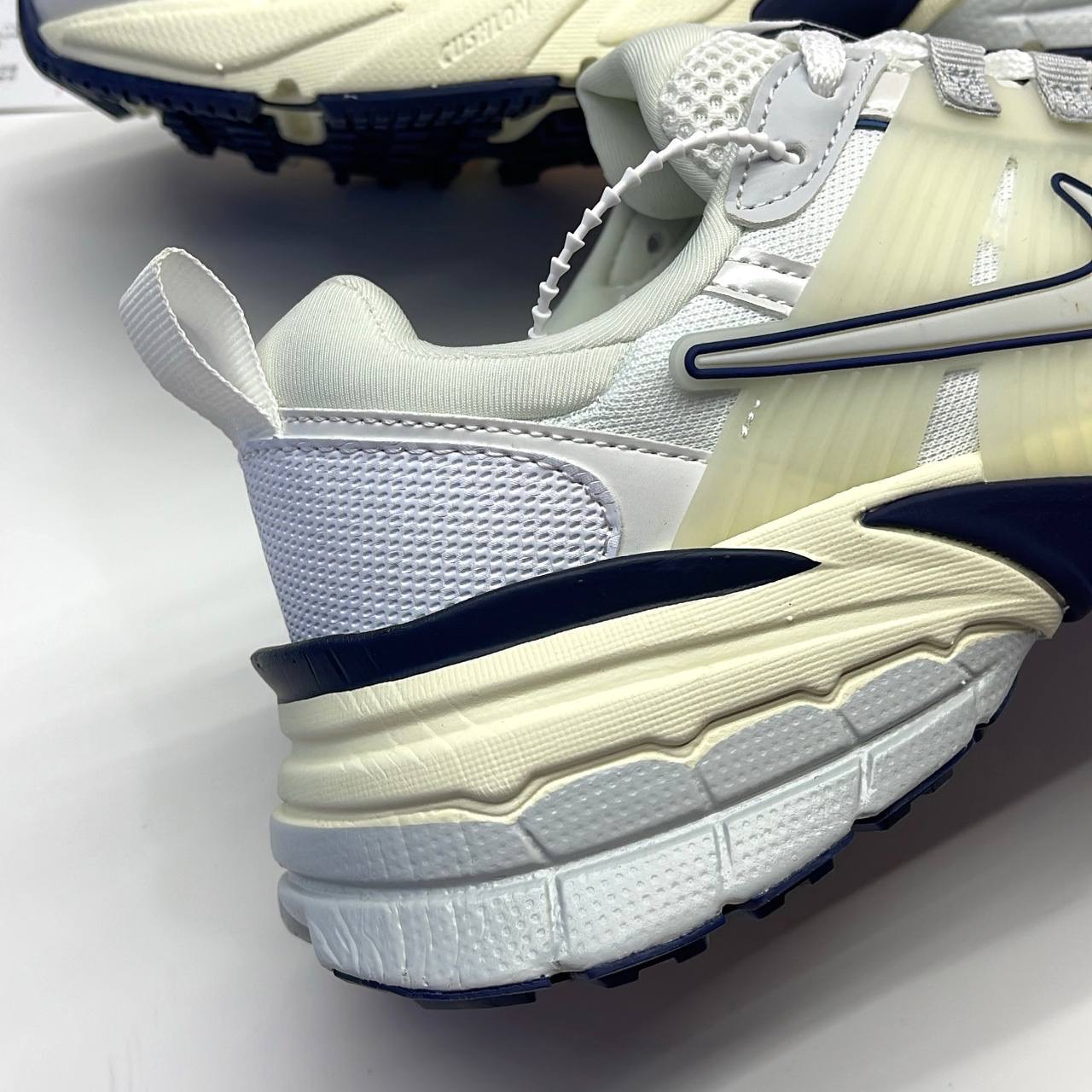 نایک وی تو کی سفید سورمه ای NIKE V2K