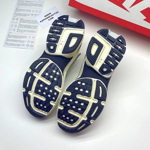 نایک وی تو کی سفید سورمه ای NIKE V2K