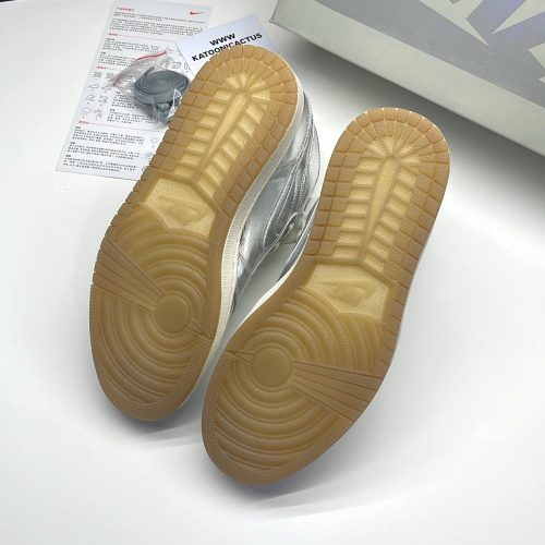 نایک ایر جردن وان ساقدار کروم NIKE AIR JORDAN 1 HIGH OG CHROOM