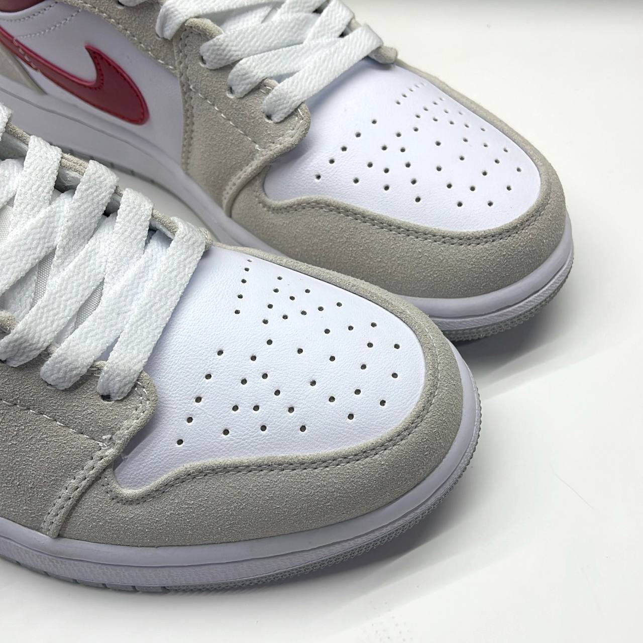 نایک ایر جردن وان لو طوسی قرمز NIKE AIR JORDAN 1 LOW LIGHT IRON ORE/GYM RED