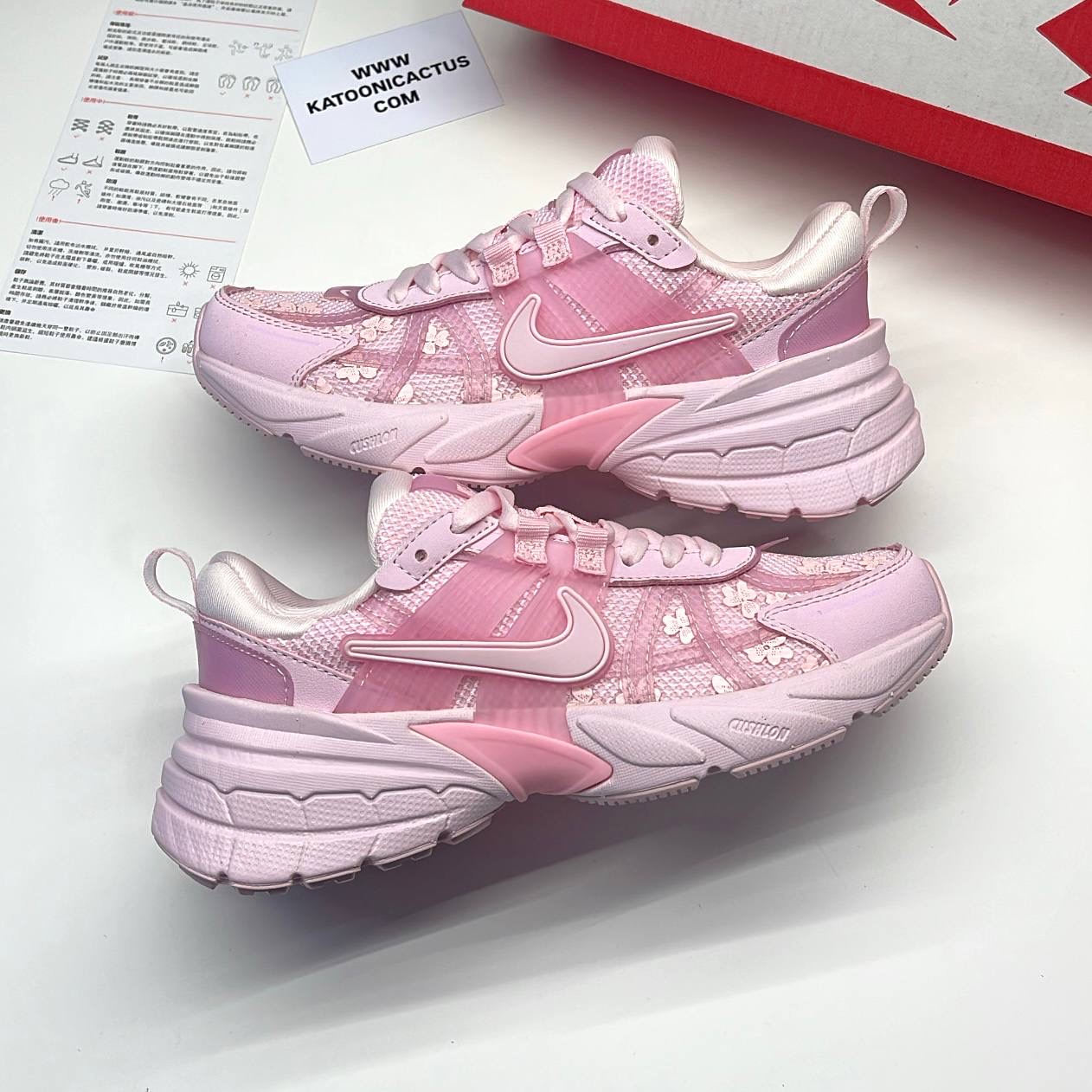 نایک وی تو کی صورتی NIKE V2K