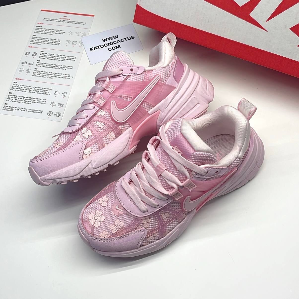 نایک وی تو کی صورتی NIKE V2K