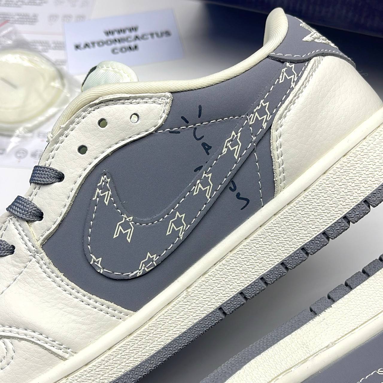 نایک ایر جردن وان لو تراویس اسکات نورث فیس NIKE AIR JORDAN 1 LOW TRAVIS SCOTT X NORTH FACE