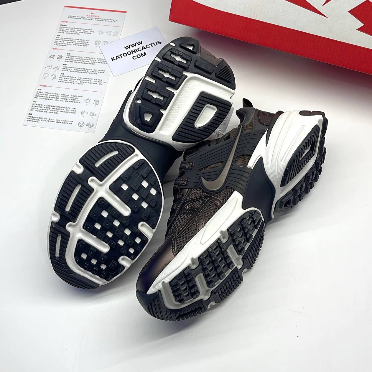 نایک وی تو کی قهوه ای NIKE V2K